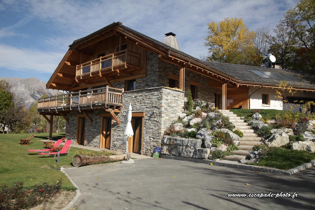 Saint-André-dʼEmbrun レ シャンブル ドレル Bed & Breakfast エクステリア 写真